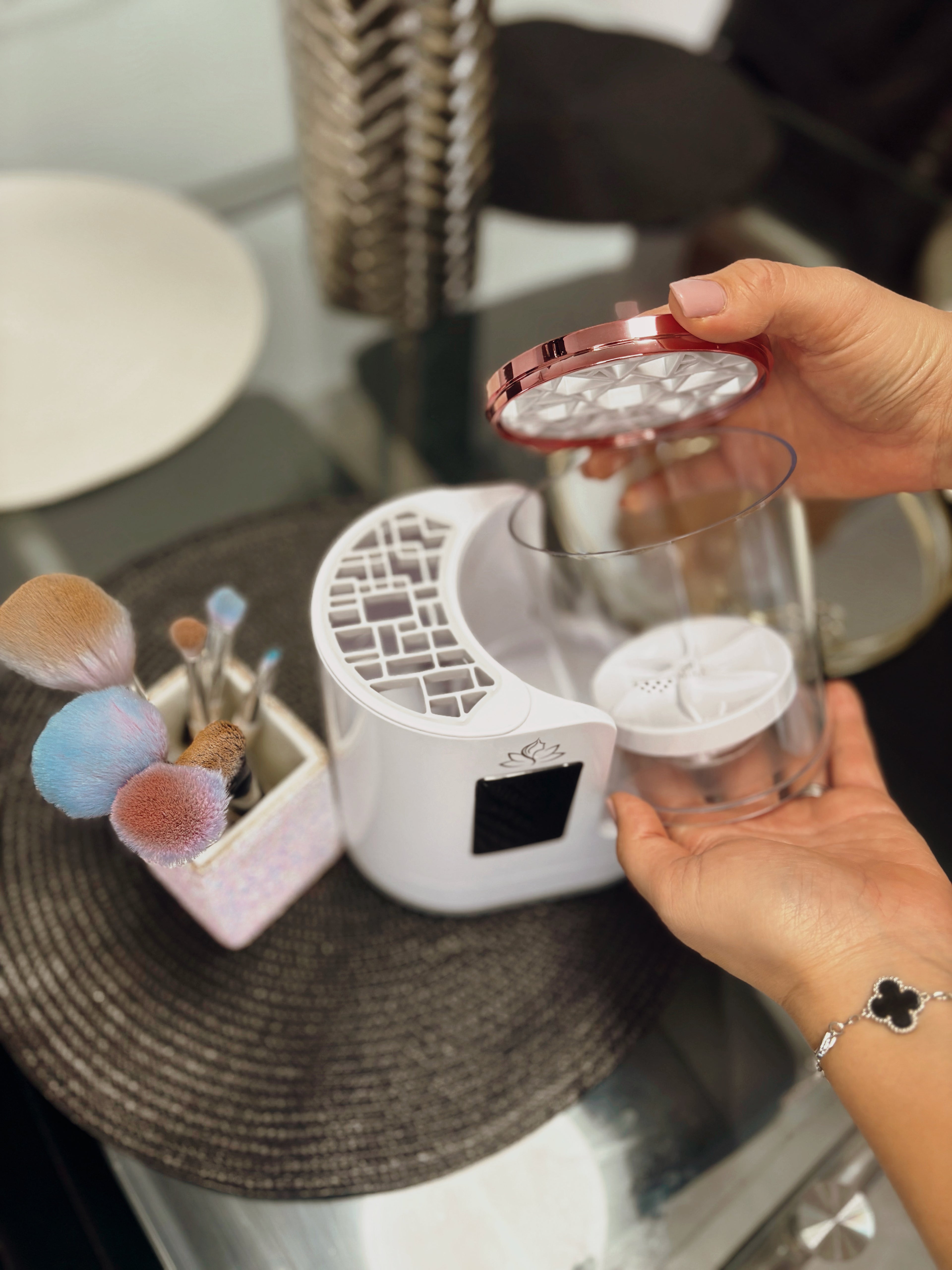 Luxeskin -  Prémium InstantClean Ecsetmosó